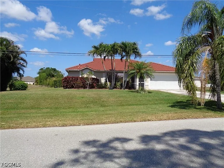 1510 SW 8th Pl — Photo 2