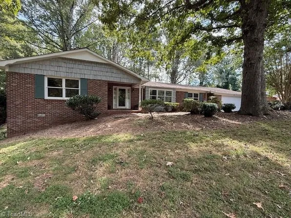 212 Cedar Ln, North Wilkesboro, NC 28659
