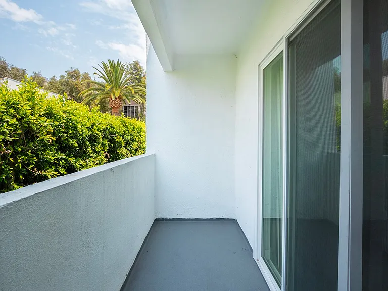904 N Sierra Bonita Ave — Photo 11
