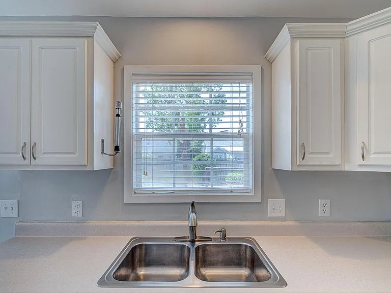 305 Hixon Pl — Photo 25