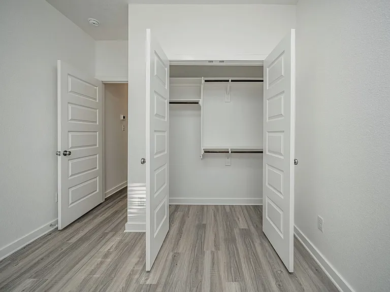 1608 W 5th St #1 — Photo 30
