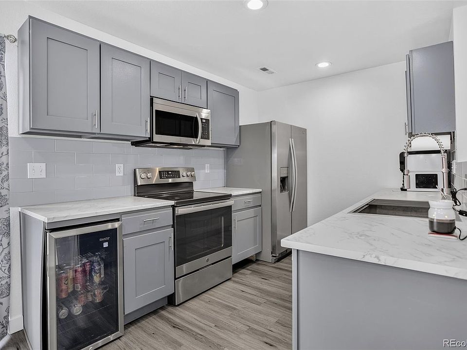 1st image of 1347 Lark Avenue