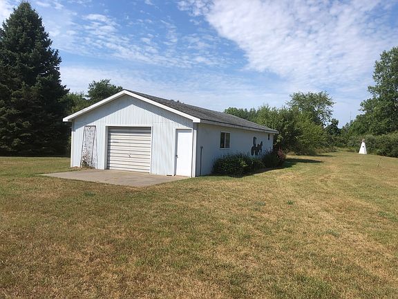 24 x 40 w/ work area/shelter