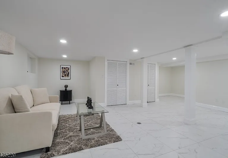 6 Dawes Ave — Photo 27