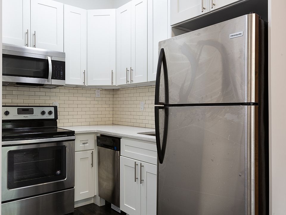 1st image of 114 Bushwick Ave #5