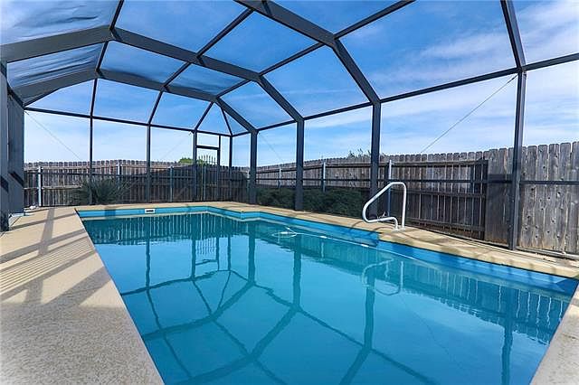 1st image of 676 Cactus Ln