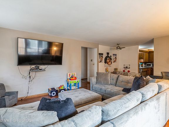3rd image of 1633 River St APT 5G