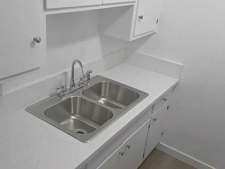 12316 Pacific Ave #4 — Photo 6