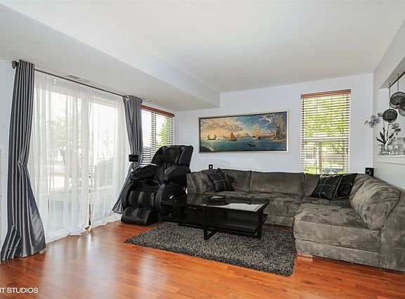5th image of 1083 Serendipity Dr