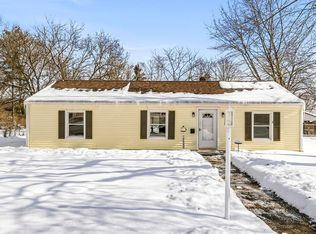 56660 Crescent Dr, Osceola, IN 46561