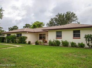 1868 Royal Palm Dr, Edgewater, FL 32141