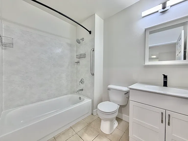 2504 Western Ave #623 — Photo 10