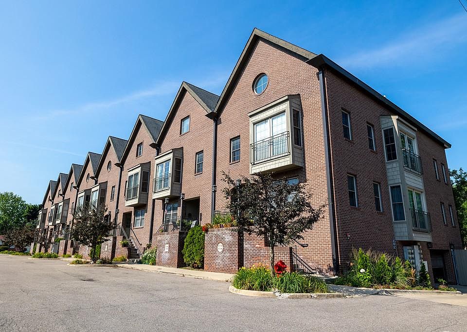 1st image of 33266 Slocum Dr #14