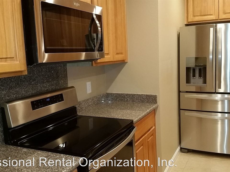 1st image of 167 Vineyard Cir