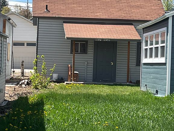 2nd image of 1137 Main St
