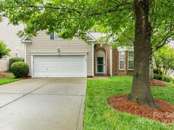 1591 Wilburn Park Ln NW, Charlotte, NC 28269