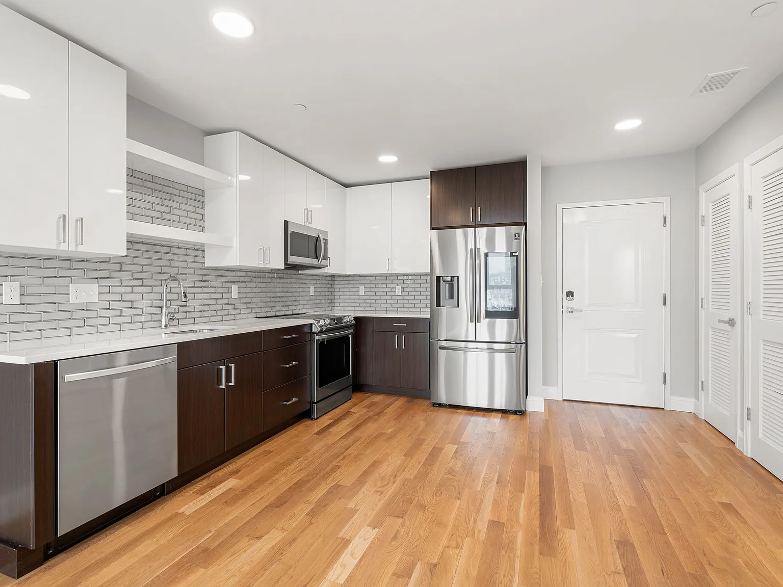 1 bed, 678 sqft, $2,700 — Photo 3