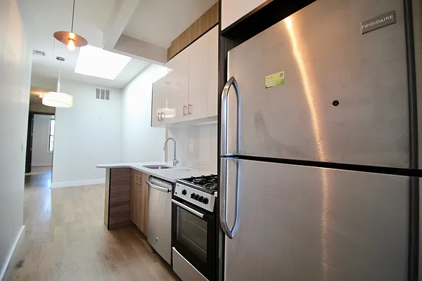 Rented by Hagstrom Management Inc | media 12