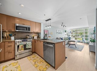 95 Moody St #403, Pt Moody, BC V3H 0H2