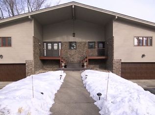 5680 Spring Brook Rd #82, Rockford, IL 61114