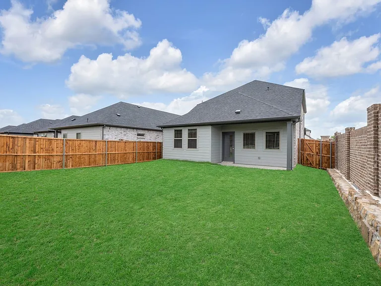 606 Green Grass Dr — Photo 25
