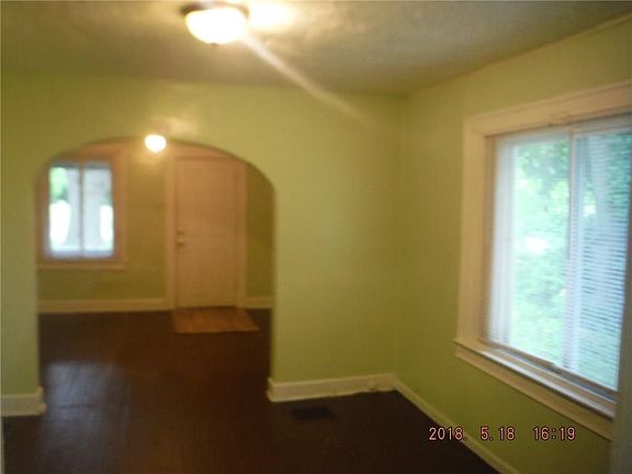 4th image of 1213 W 33rd St