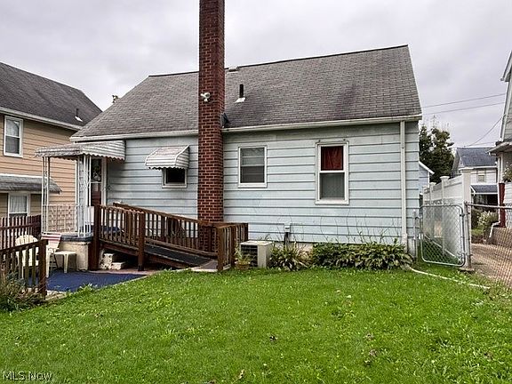 4th image of 449 Marview Ave