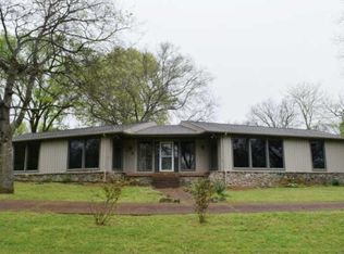 1087 Hickory Harbor Dr, Gallatin, TN 37066