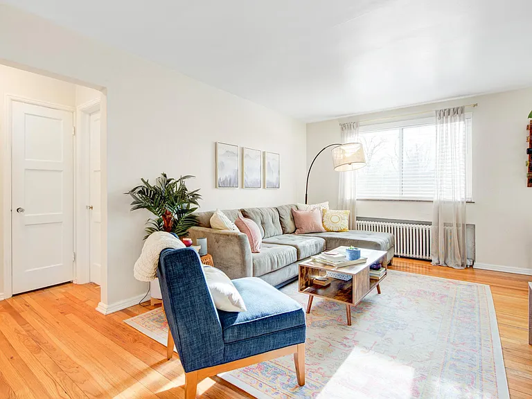 525 N Jackson St #305 — Photo 2