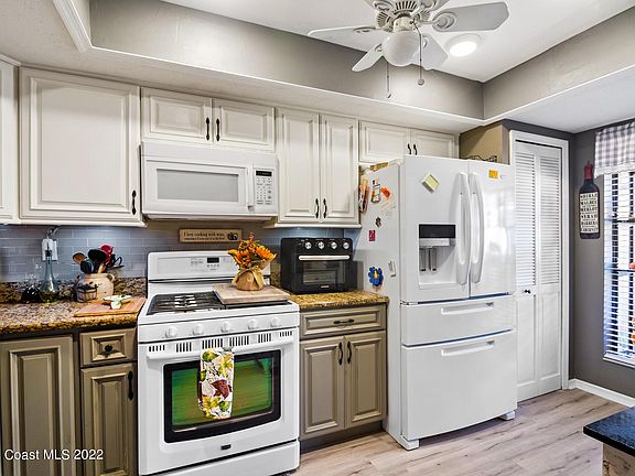 4th image of 353 Lofts Dr #5