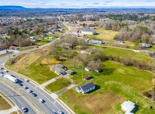 2237 Cloud Springs Rd, Rossville, GA 30741