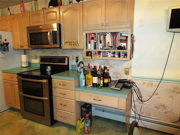 4th image of 11 Heritage Dr