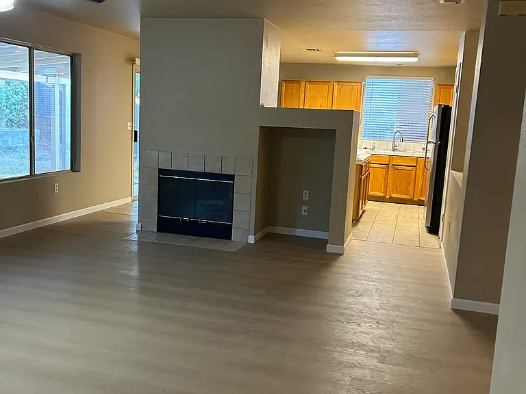 8456 McGray Way — Photo 3
