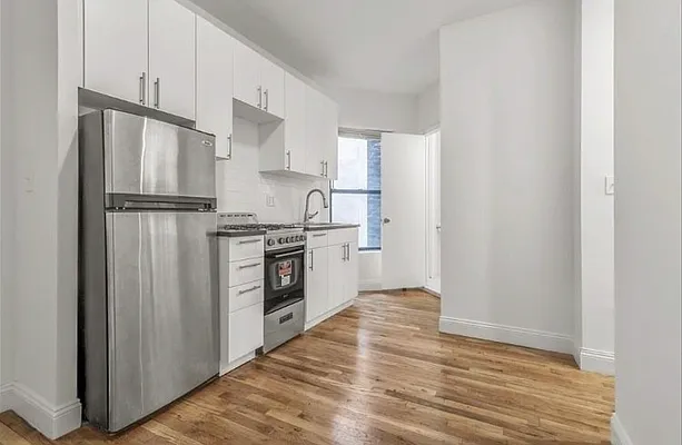 Rented by Guy Goldman, LREB | media 1