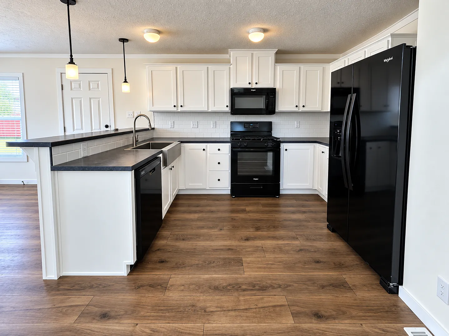 Pleasant Valley Estates — Photo 3