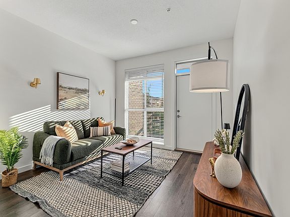4th image of 8509 158th St #129