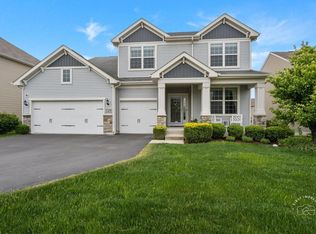 729 Hamilton Dr, South Elgin, IL 60177