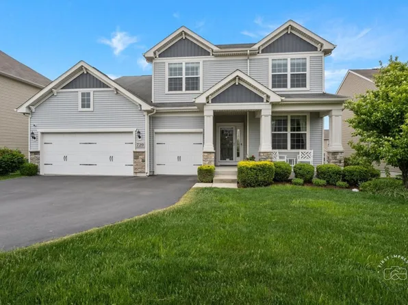 729 Hamilton Dr, South Elgin, IL 60177