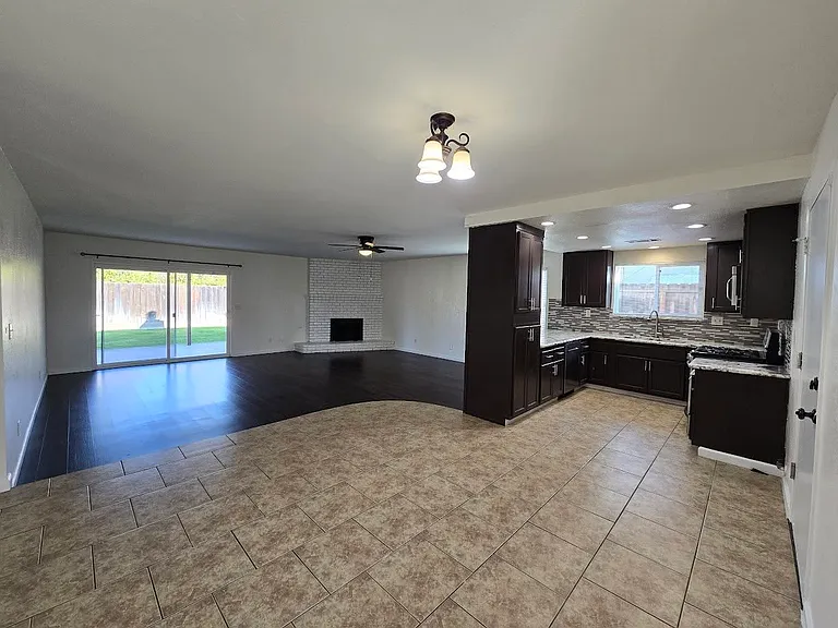 3012 E Los Altos Ave — Photo 4