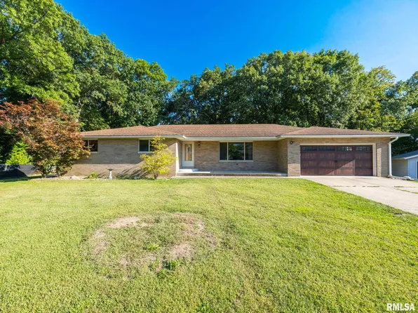 112 Campanile Dr, East Peoria, IL 61611