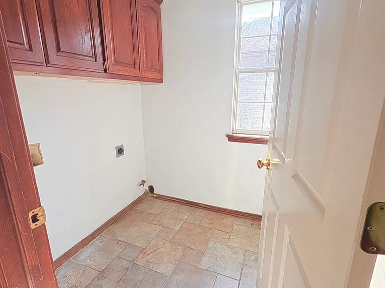 928 W Quincy St — Photo 14