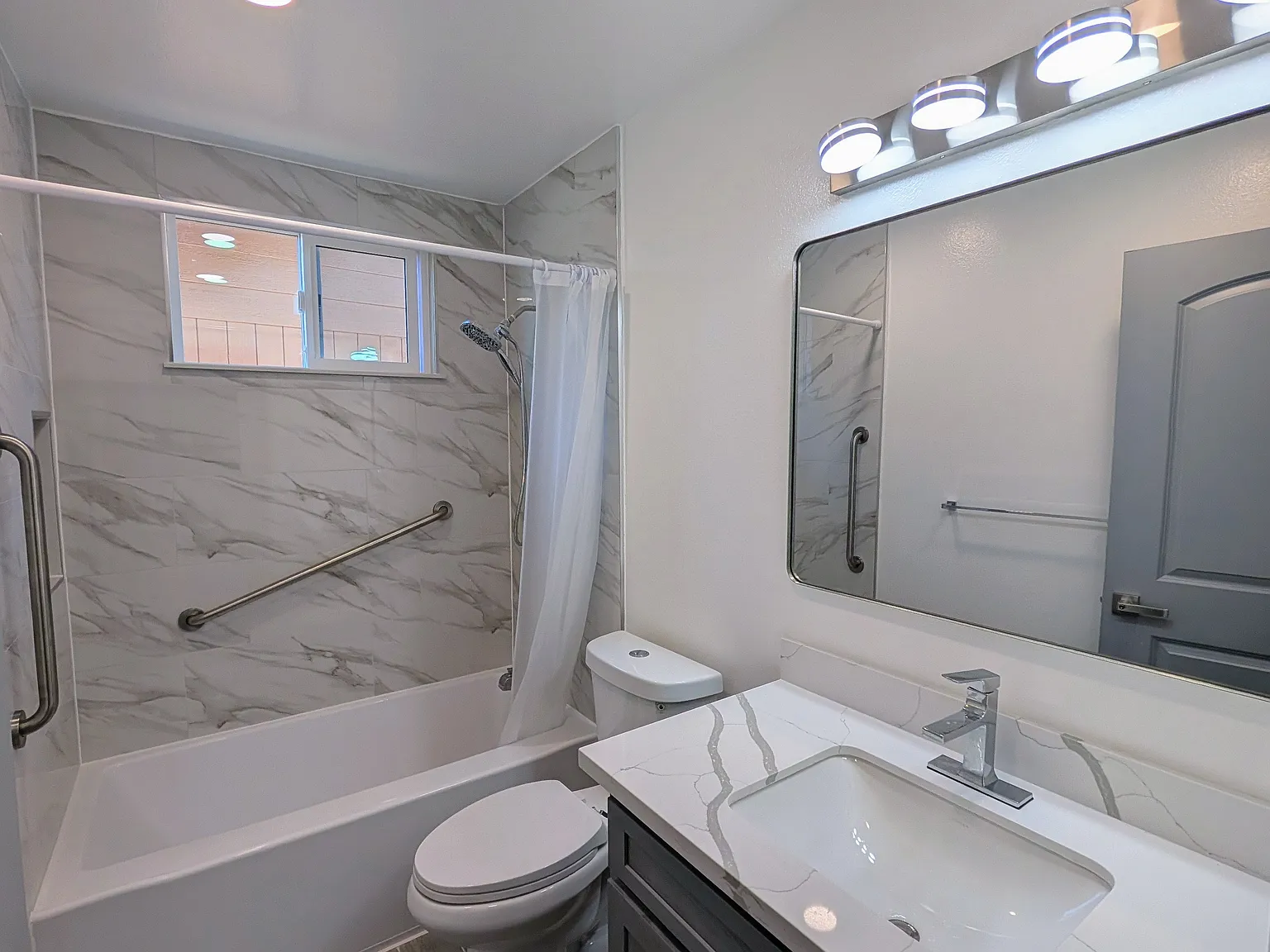 3 bed, 1456 sqft, $2,900 — Photo 2