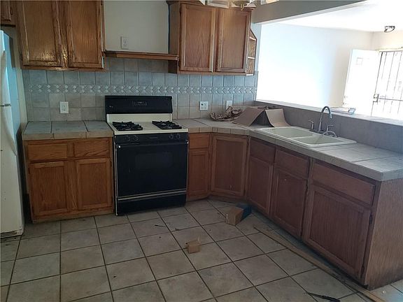 4th image of 602 Deweese Ave