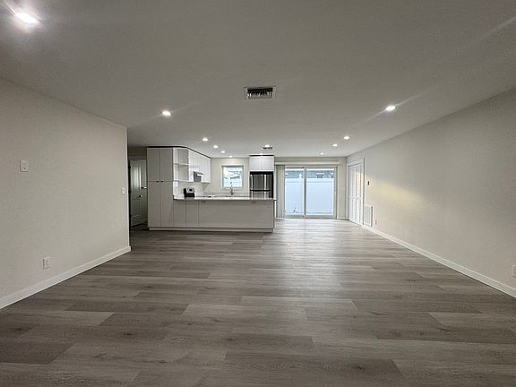 2nd image of 2070 NE 56th St Unit 2