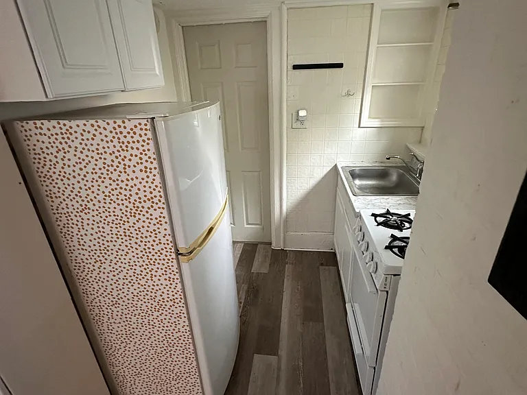 440 W Utica St #2 — Photo 8