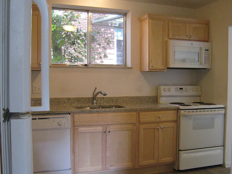 1468 Bemidji Dr — Photo 7