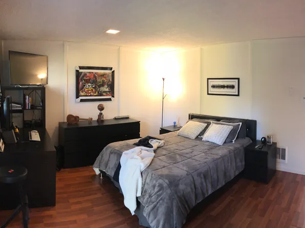 4609 W Tapps Dr E #2, Bonney Lake, WA 98391