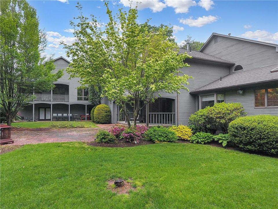 145 Beechwood Dr, Cranston, RI 02921 Zillow