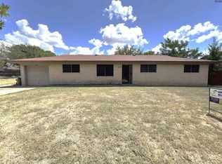 410 N Rosalee St, Henrietta, TX 76365
