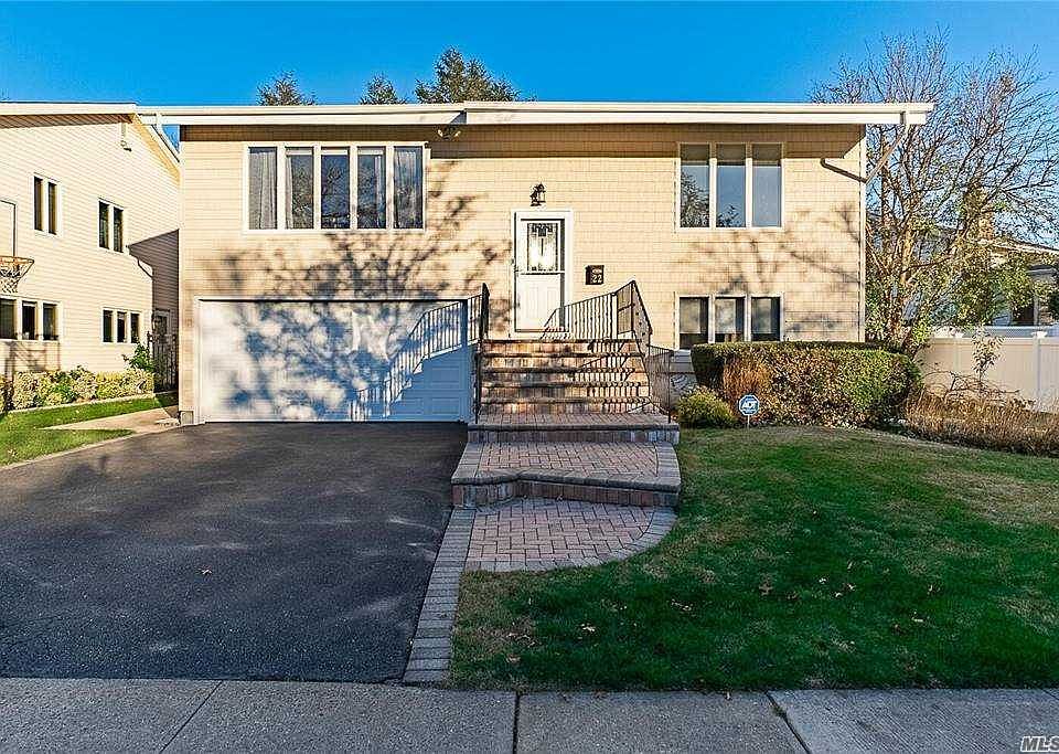 1st image of 22 Fishermans Dr